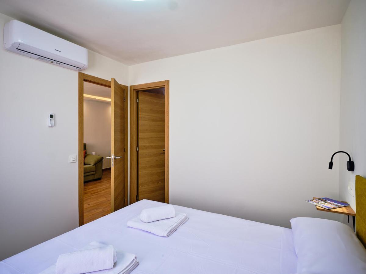 Leo Home- Bright & Centric 3 Bedrooms Apartment With Private Parking Included Málaga Exteriör bild