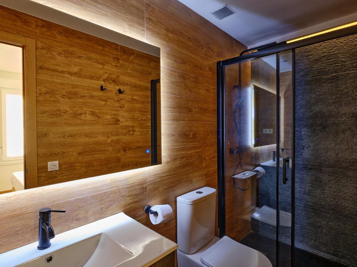 Leo Home- Bright & Centric 3 Bedrooms Apartment With Private Parking Included Málaga Exteriör bild