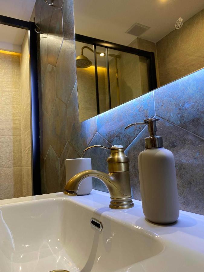 Leo Home- Bright & Centric 3 Bedrooms Apartment With Private Parking Included Málaga Exteriör bild